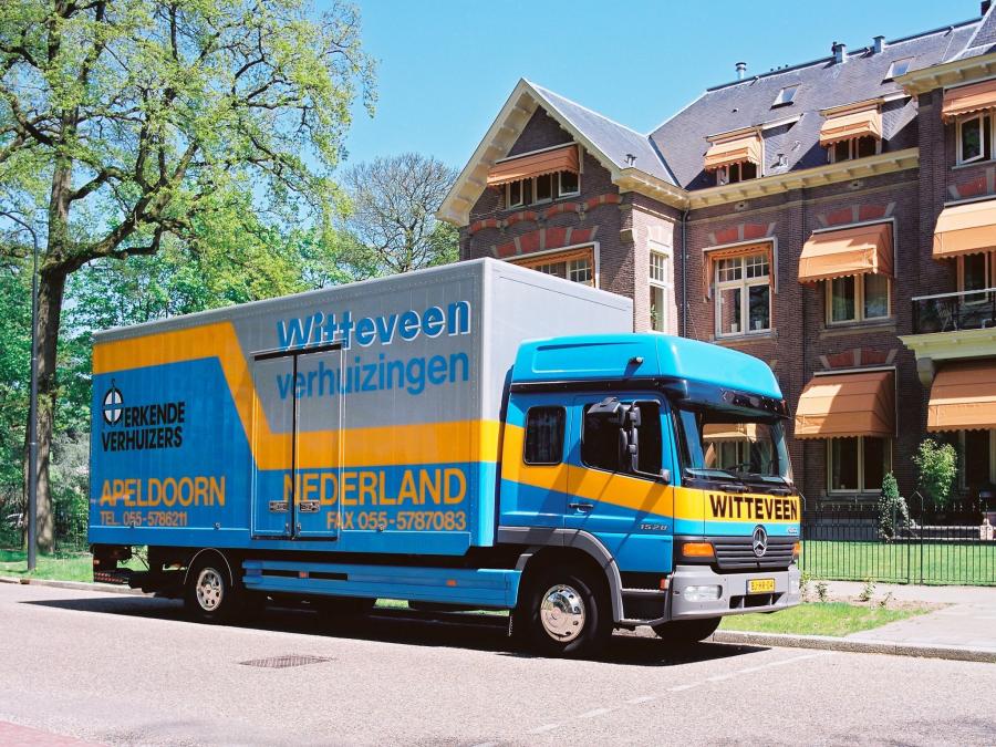  Mercedes-Benz Atego 1528 1998 года  (фото 1 из 6)